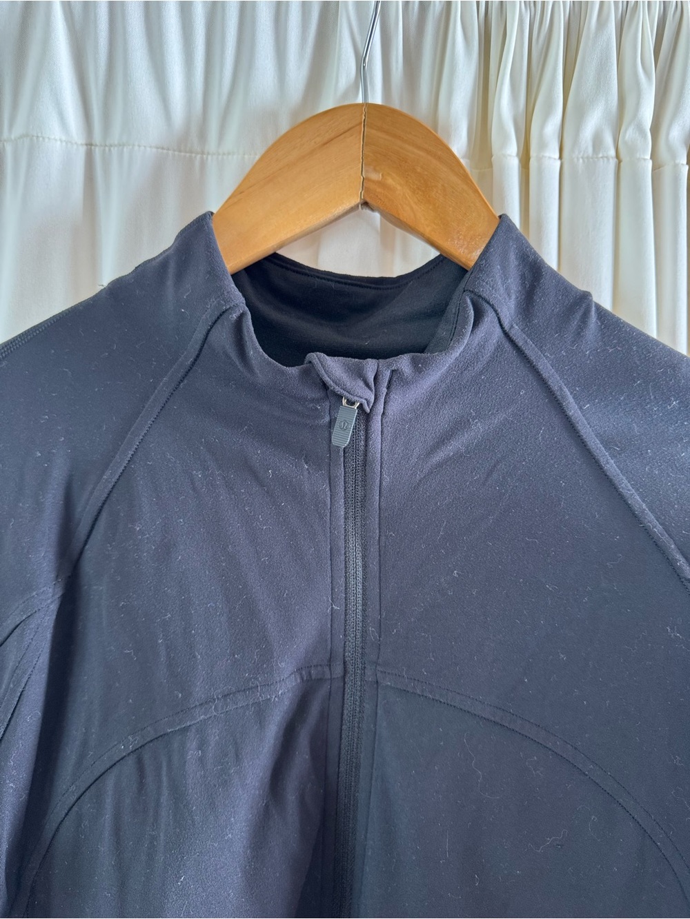 Lululemon Cropped Define Jacket Nulu Black Athletic Waist Length Fitted Size 12 - Picture 4 of 7